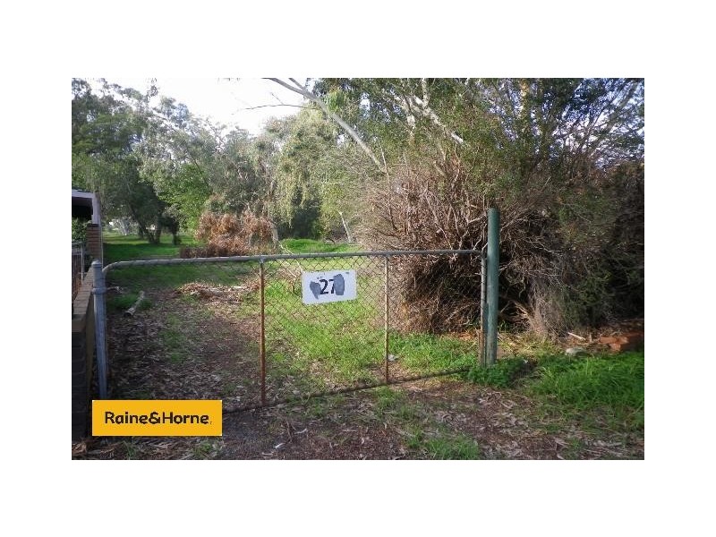 27 Fifth Road, Armadale WA 6112