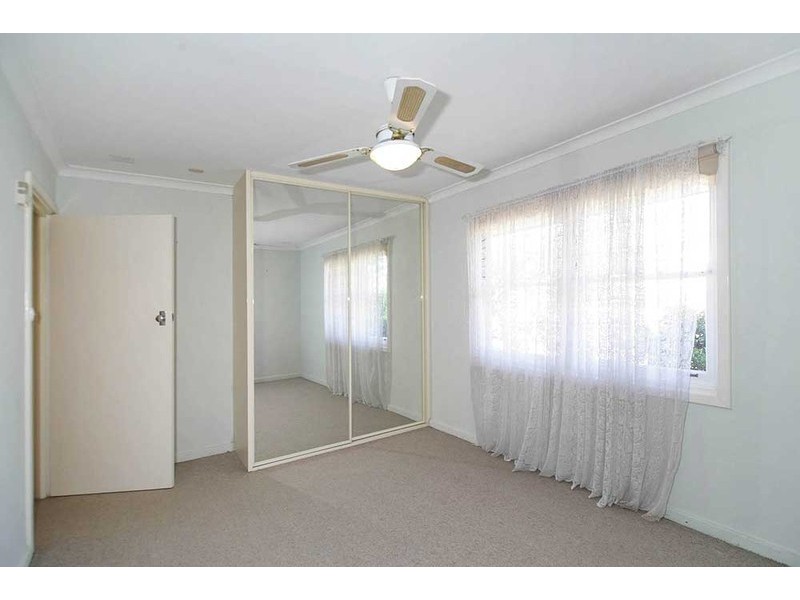 6 Meyrick Way, Langford WA 6147