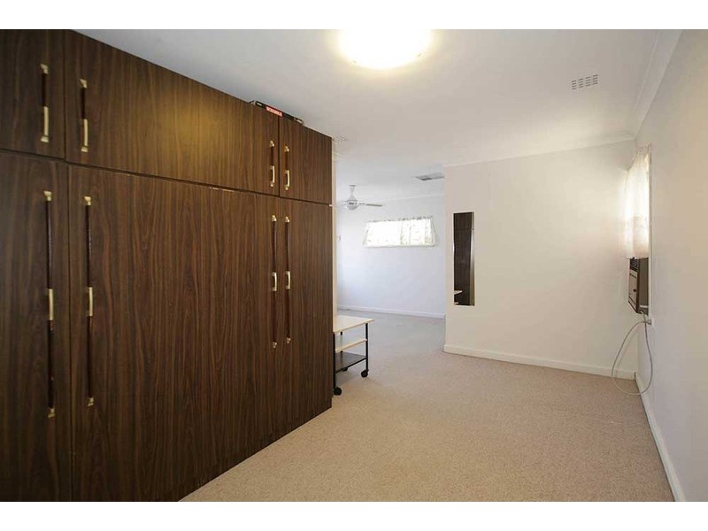 6 Meyrick Way, Langford WA 6147