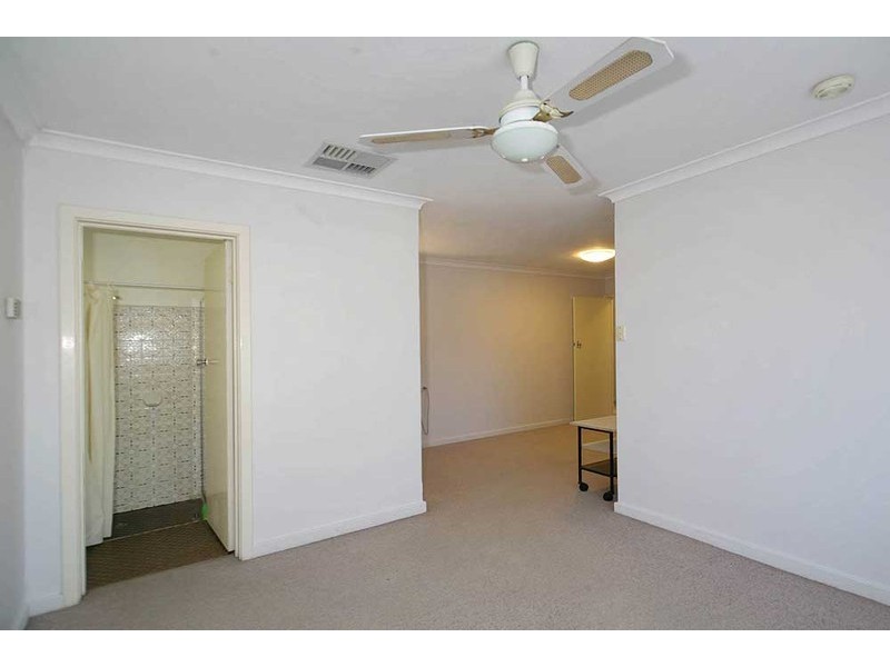 6 Meyrick Way, Langford WA 6147