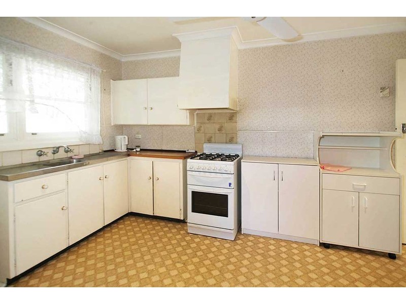 6 Meyrick Way, Langford WA 6147