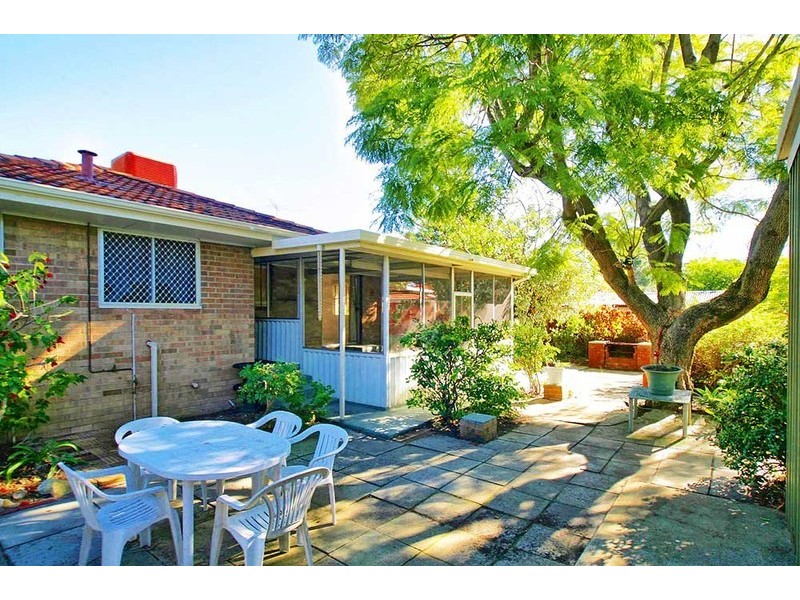 6 Meyrick Way, Langford WA 6147