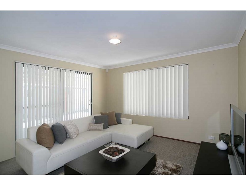 16 Kemshall Way, Maddington WA 6109