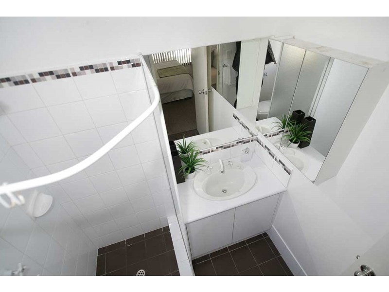 16 Kemshall Way, Maddington WA 6109