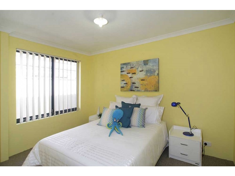 16 Kemshall Way, Maddington WA 6109