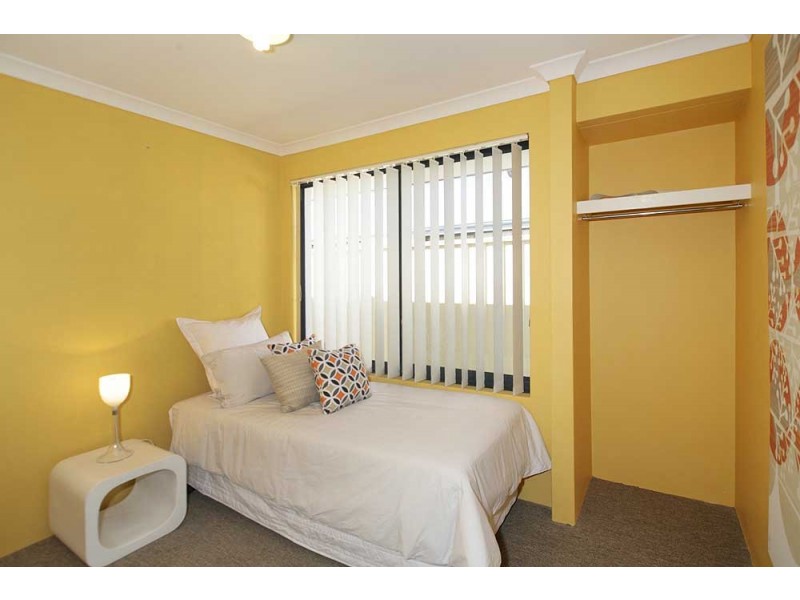 16 Kemshall Way, Maddington WA 6109