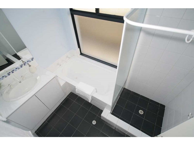 16 Kemshall Way, Maddington WA 6109