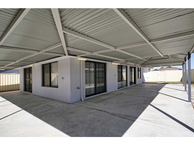16 Kemshall Way, Maddington WA 6109