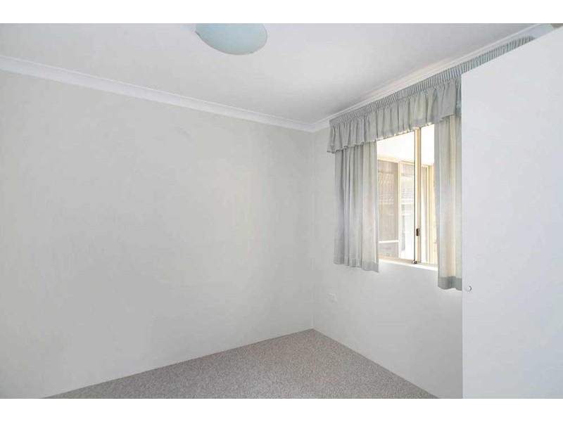 20/24 Southdown Place, Thornlie WA 6108