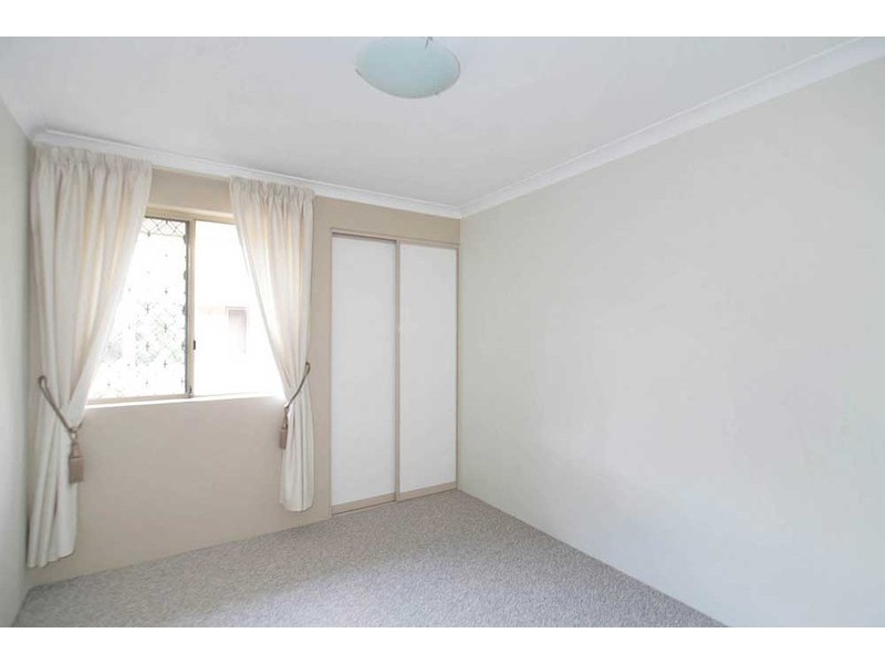 20/24 Southdown Place, Thornlie WA 6108