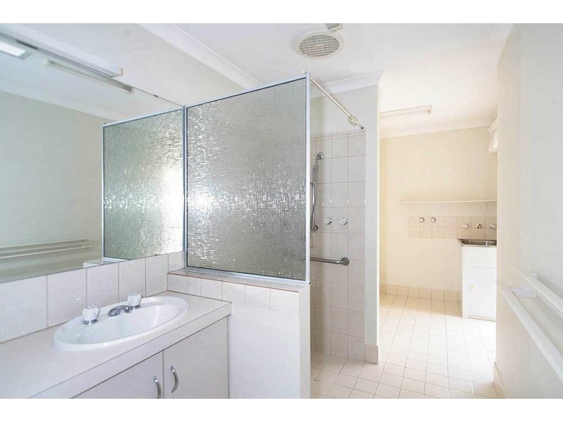 20/24 Southdown Place, Thornlie WA 6108