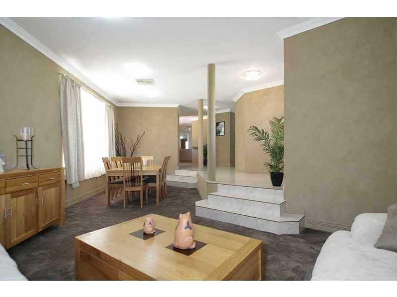 3 Boongala Cct, Canning Vale WA 6155