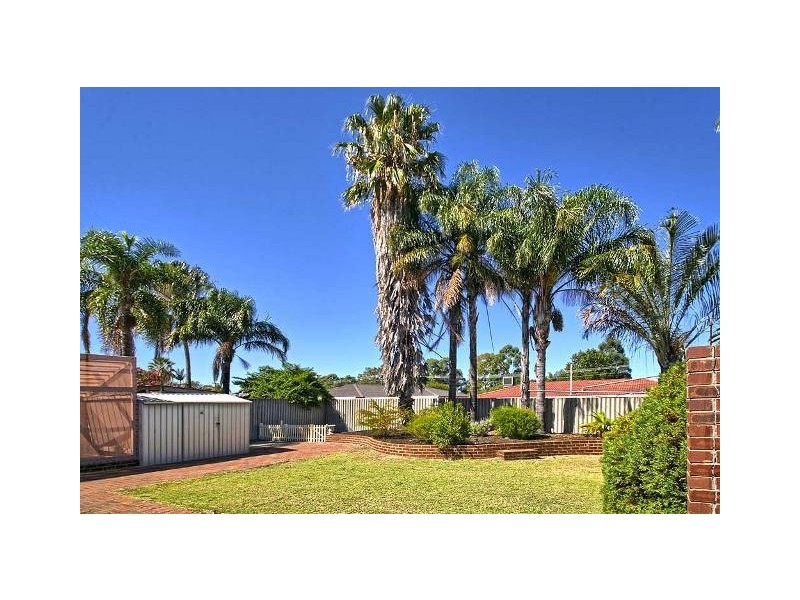 84 Hume Road, Thornlie WA 6108