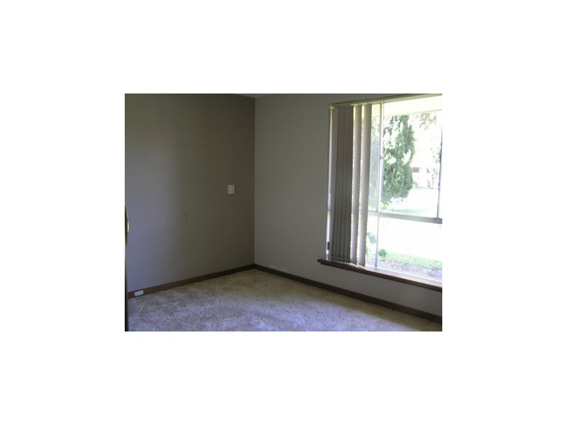 49 Regency Drive, Thornlie WA 6108