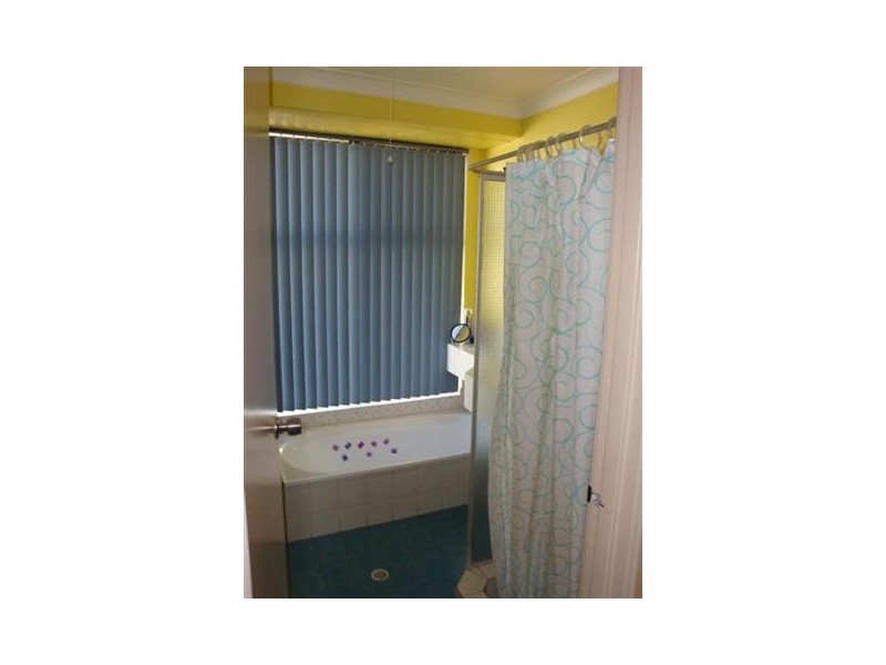 2 Golden Crescent, High Wycombe WA 6057