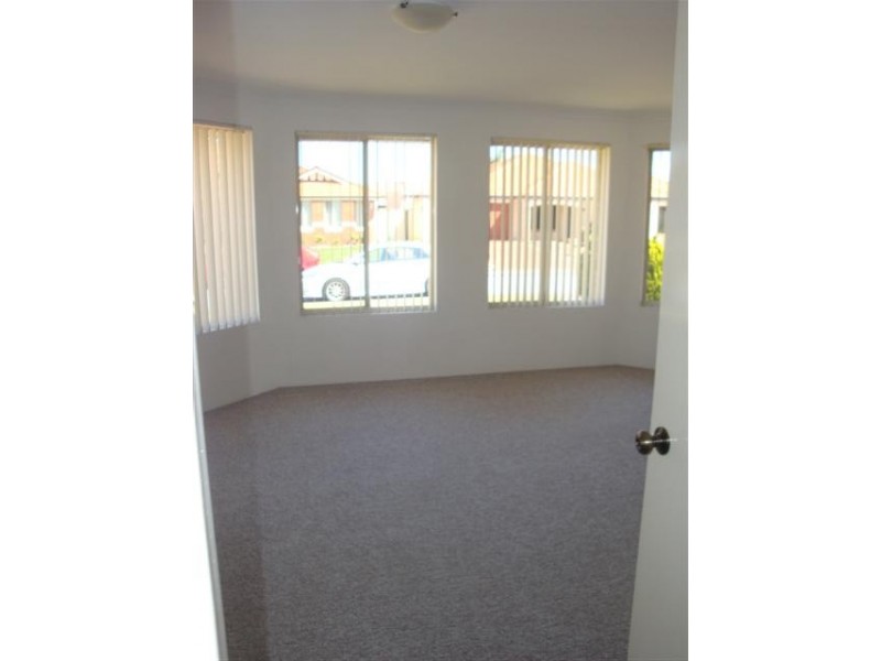 8 Oxburgh Link, Success WA 6164