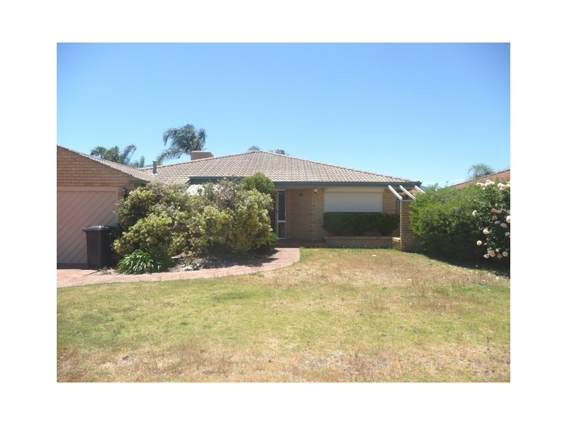 19 Forest Lakes Drive, Thornlie WA 6108