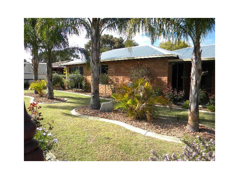 18 Brumby Place, Armadale WA 6112