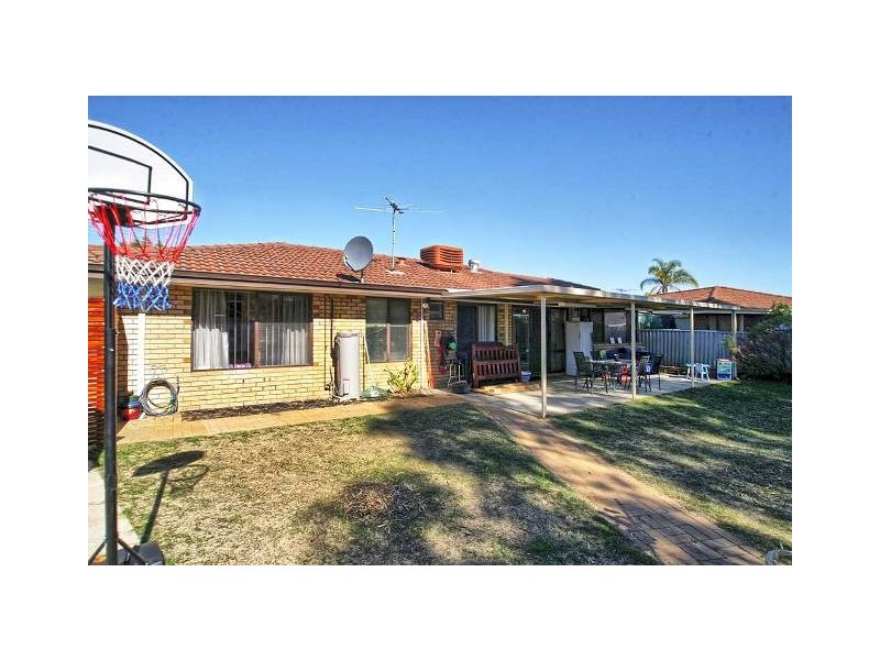 3 Fantail Way, Huntingdale WA 6110