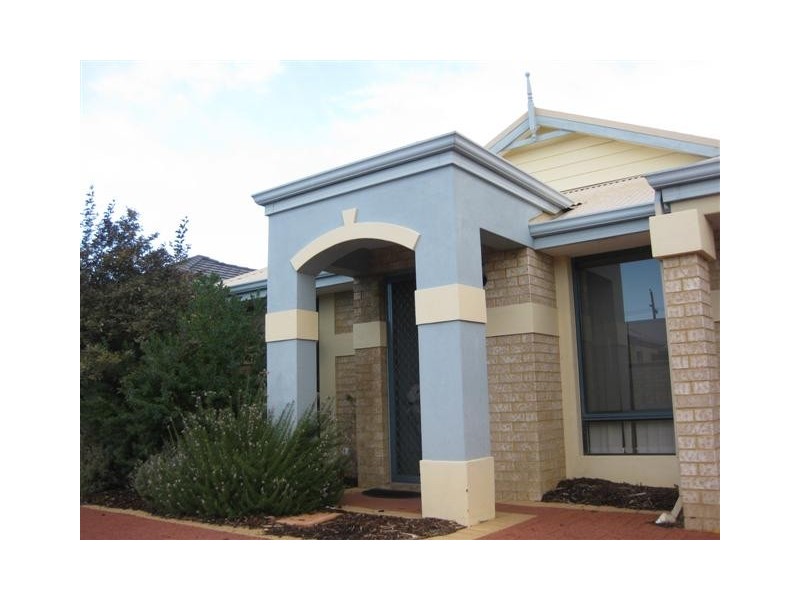 4 / 211 Brixton Street, Kenwick WA 6107