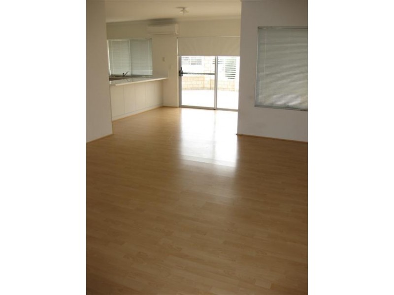 15/3 Mountain View, Kelmscott WA 6111