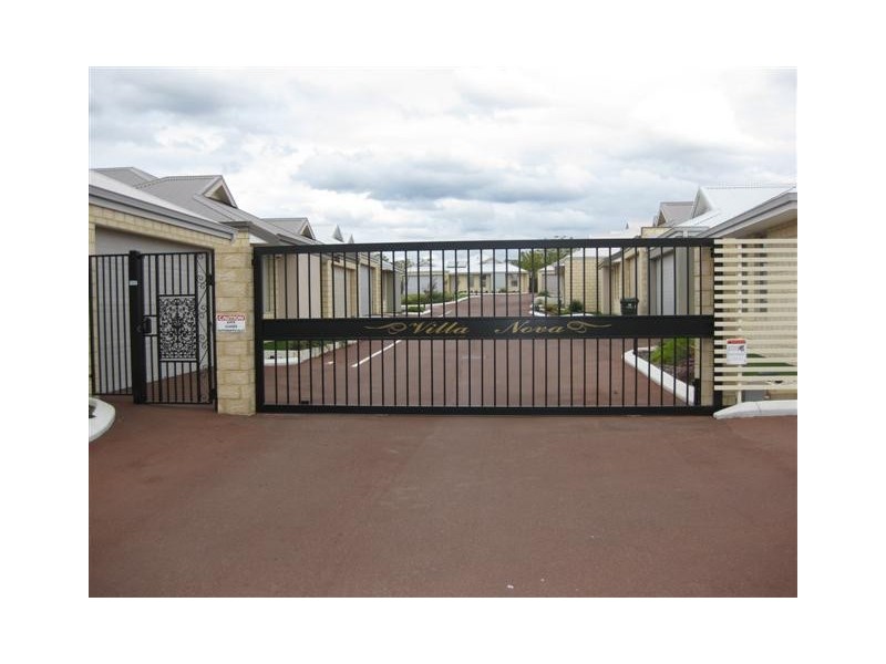 15/3 Mountain View, Kelmscott WA 6111