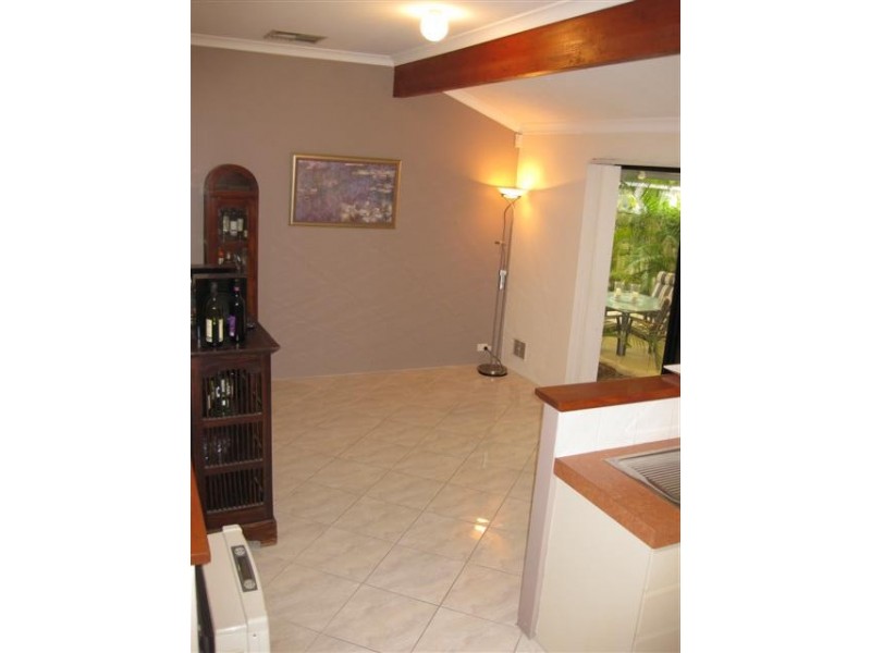 2 Cavenagh Court, Beckenham WA 6107