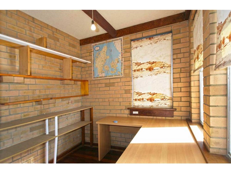 34 River Avenue, Maddington WA 6109