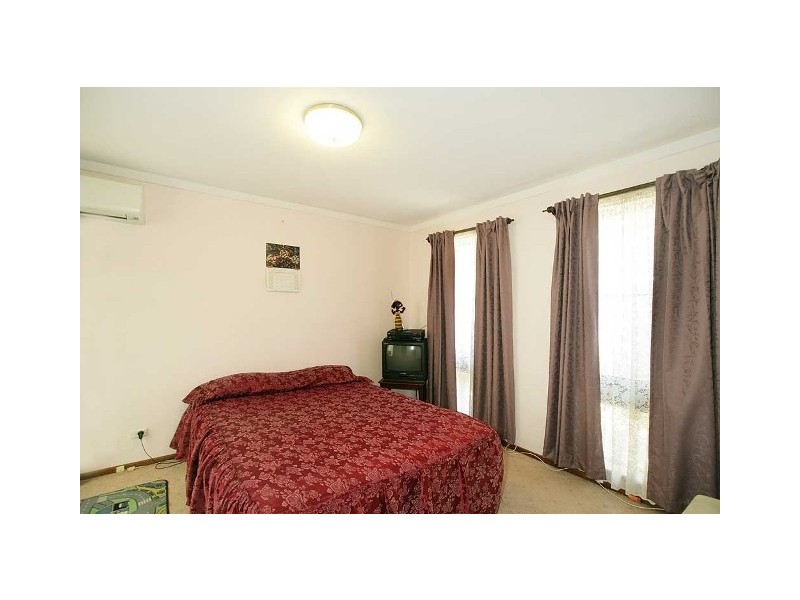 6 Mercer Place, Thornlie WA 6108