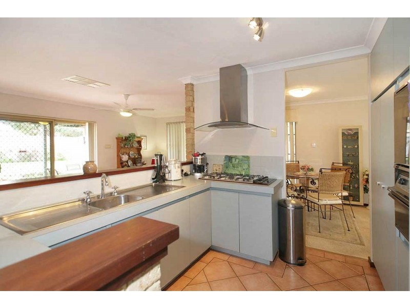 50 Ashburton Drive, Gosnells WA 6110