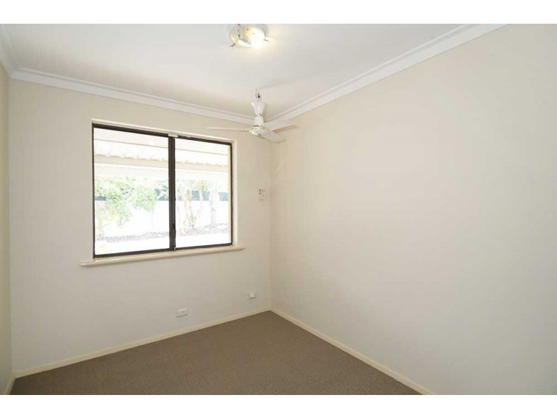 10  Leone Street, Thornlie WA 6108