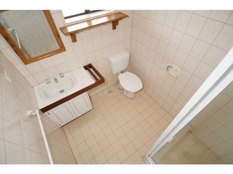 10  Leone Street, Thornlie WA 6108