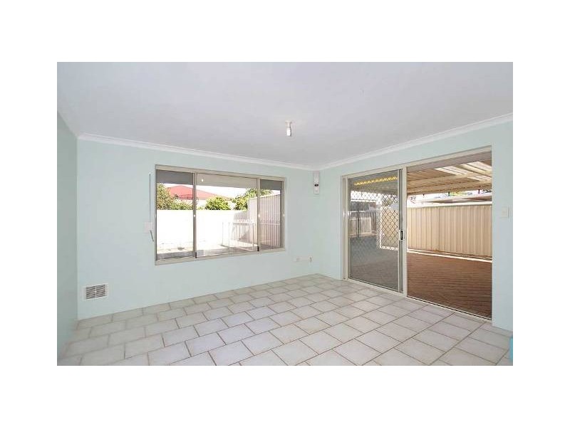 7 Bindoon Loop, Huntingdale WA 6110