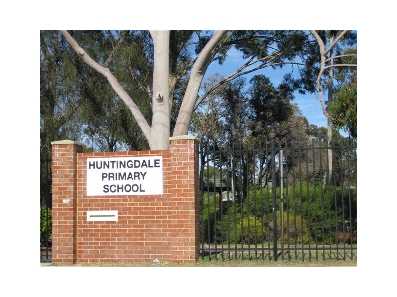 99 Huntingdale Road, Huntingdale WA 6110