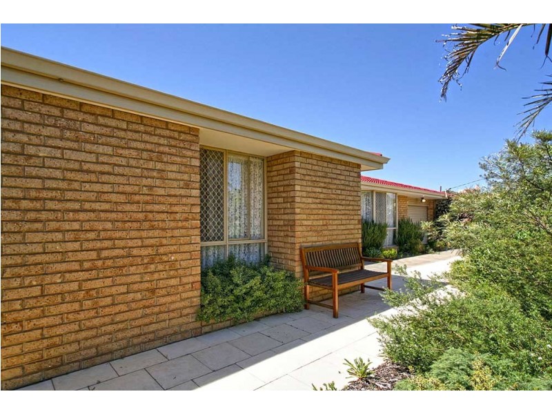 4  Kettering Way, Huntingdale WA 6110