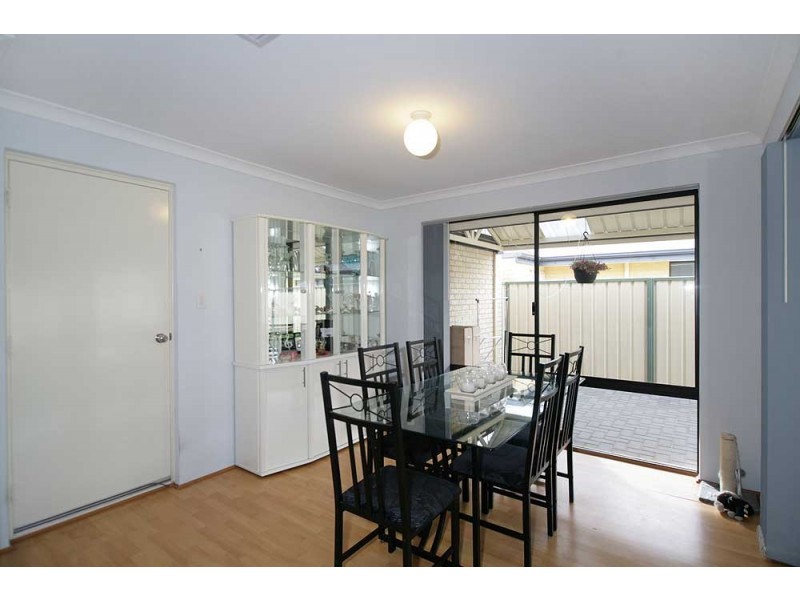 8  Glasgow Way, Seville Grove WA 6112