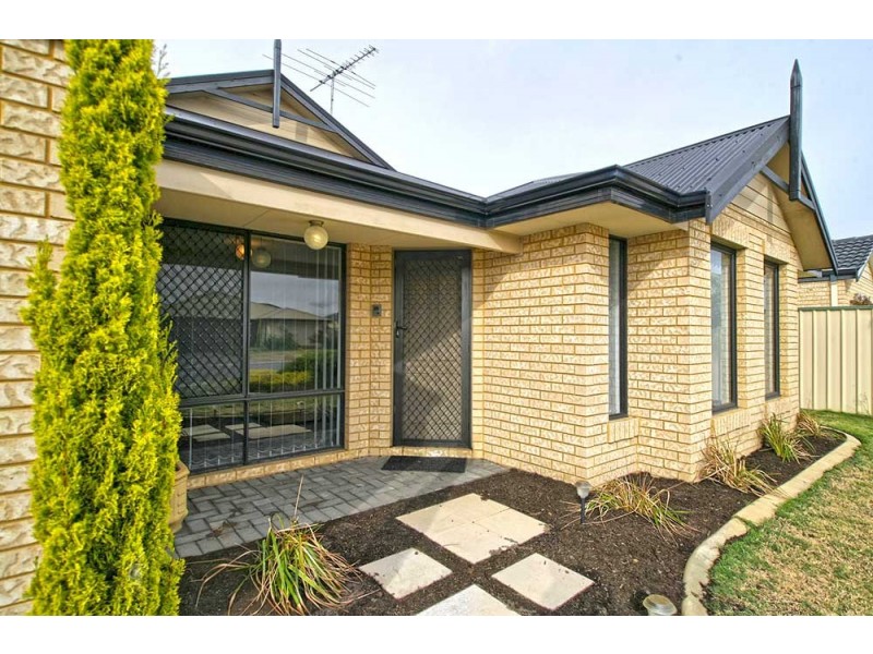 8  Glasgow Way, Seville Grove WA 6112