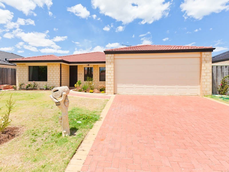 32 Boyle Avenue, Rockingham WA 6168