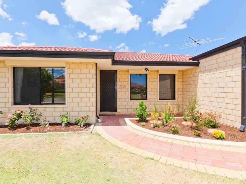 32 Boyle Avenue, Rockingham WA 6168