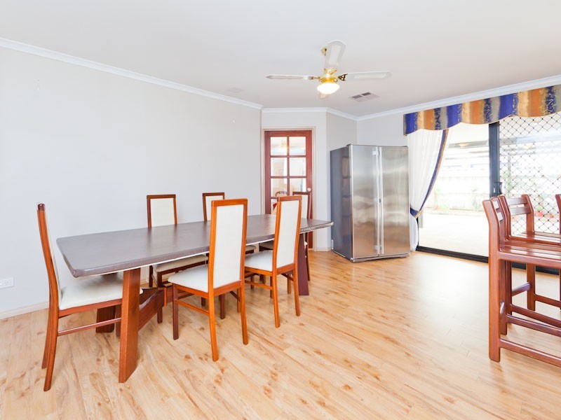 32 Boyle Avenue, Rockingham WA 6168