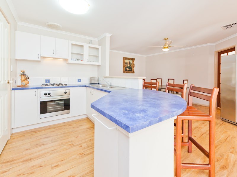 32 Boyle Avenue, Rockingham WA 6168