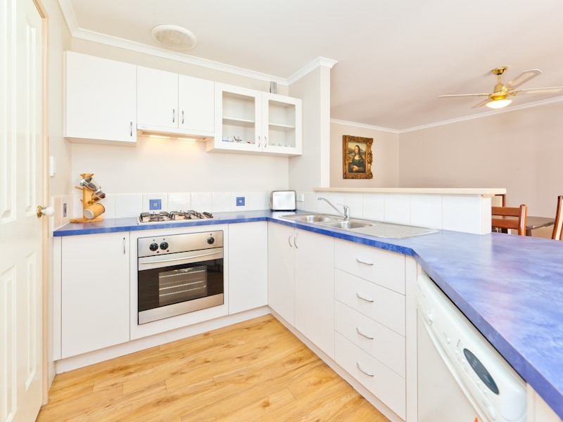 32 Boyle Avenue, Rockingham WA 6168