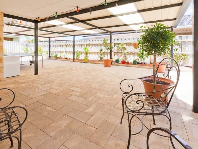 32 Boyle Avenue, Rockingham WA 6168