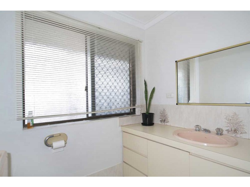 7 Ambassador Court, Thornlie WA 6108