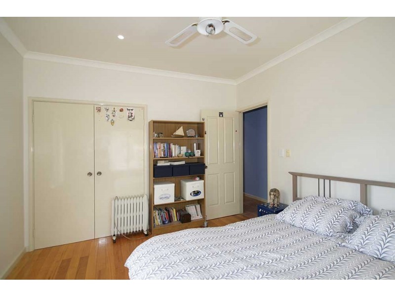 4 Robinson Road, Roleystone WA 6111