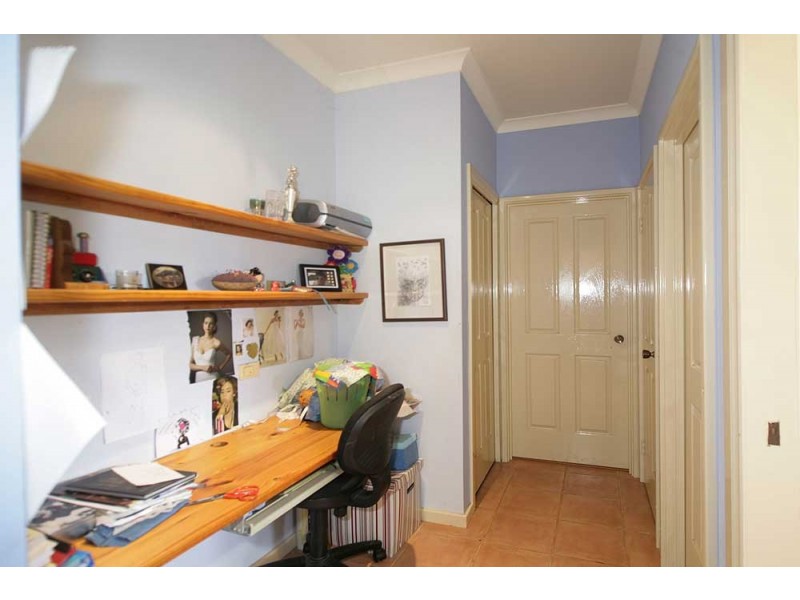 4 Robinson Road, Roleystone WA 6111