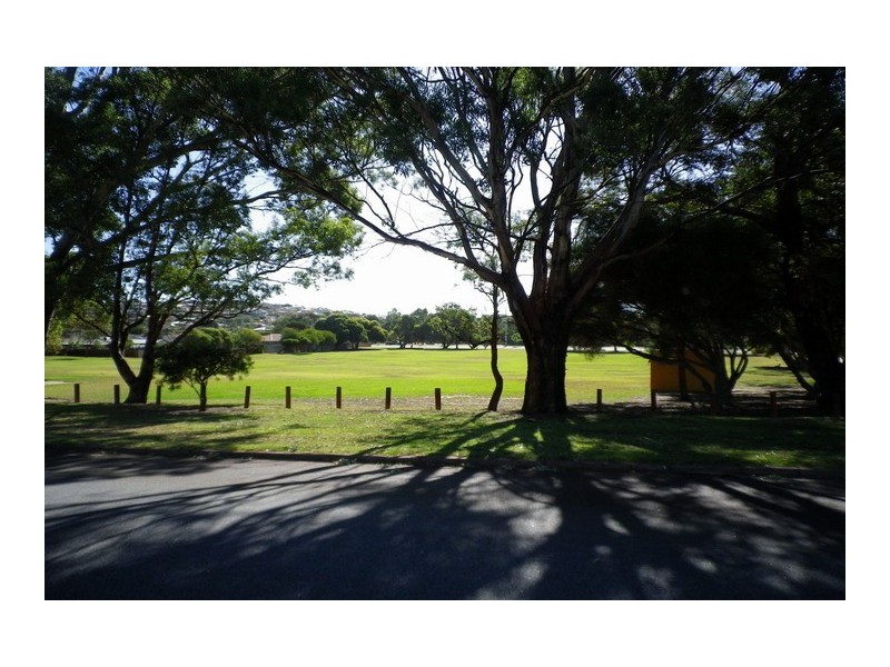 15B Kardinya Rd, Kardinya WA 6163