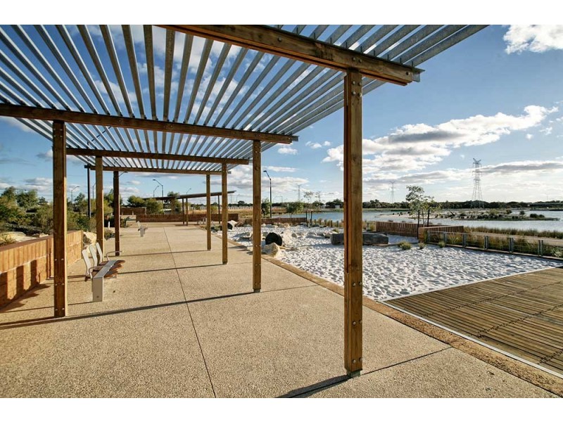 11 Barrington Avenue, Champion Lakes WA 6111