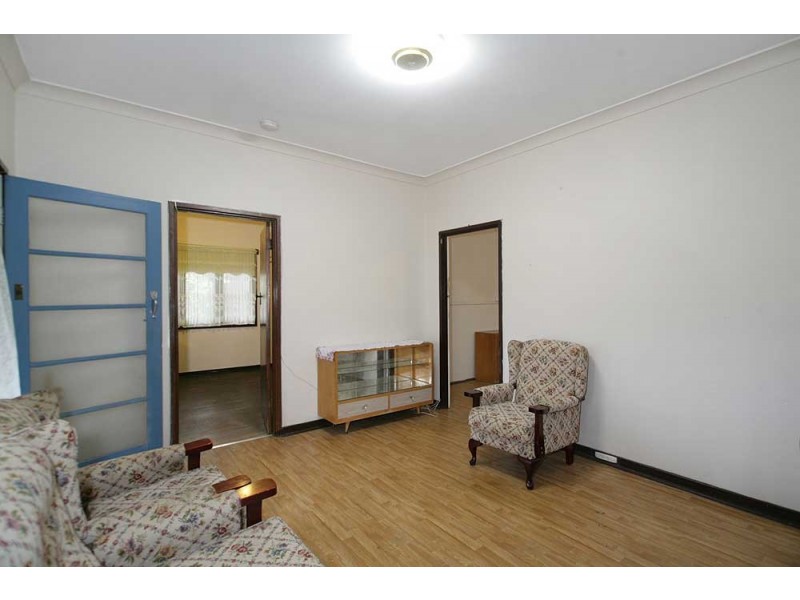 32 Dale Road, Armadale WA 6112