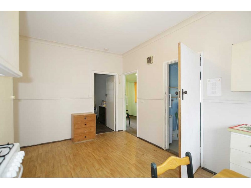 32 Dale Road, Armadale WA 6112